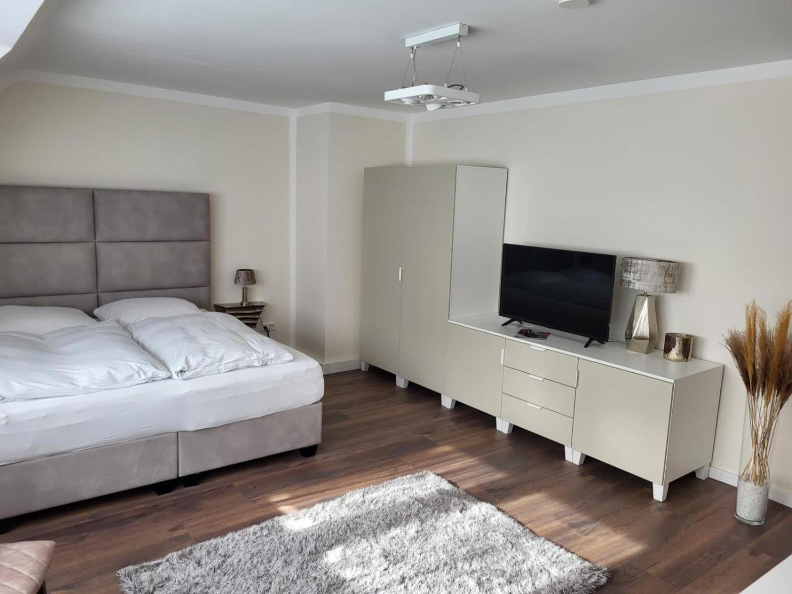 City Apartments Крефелд Екстериор снимка
