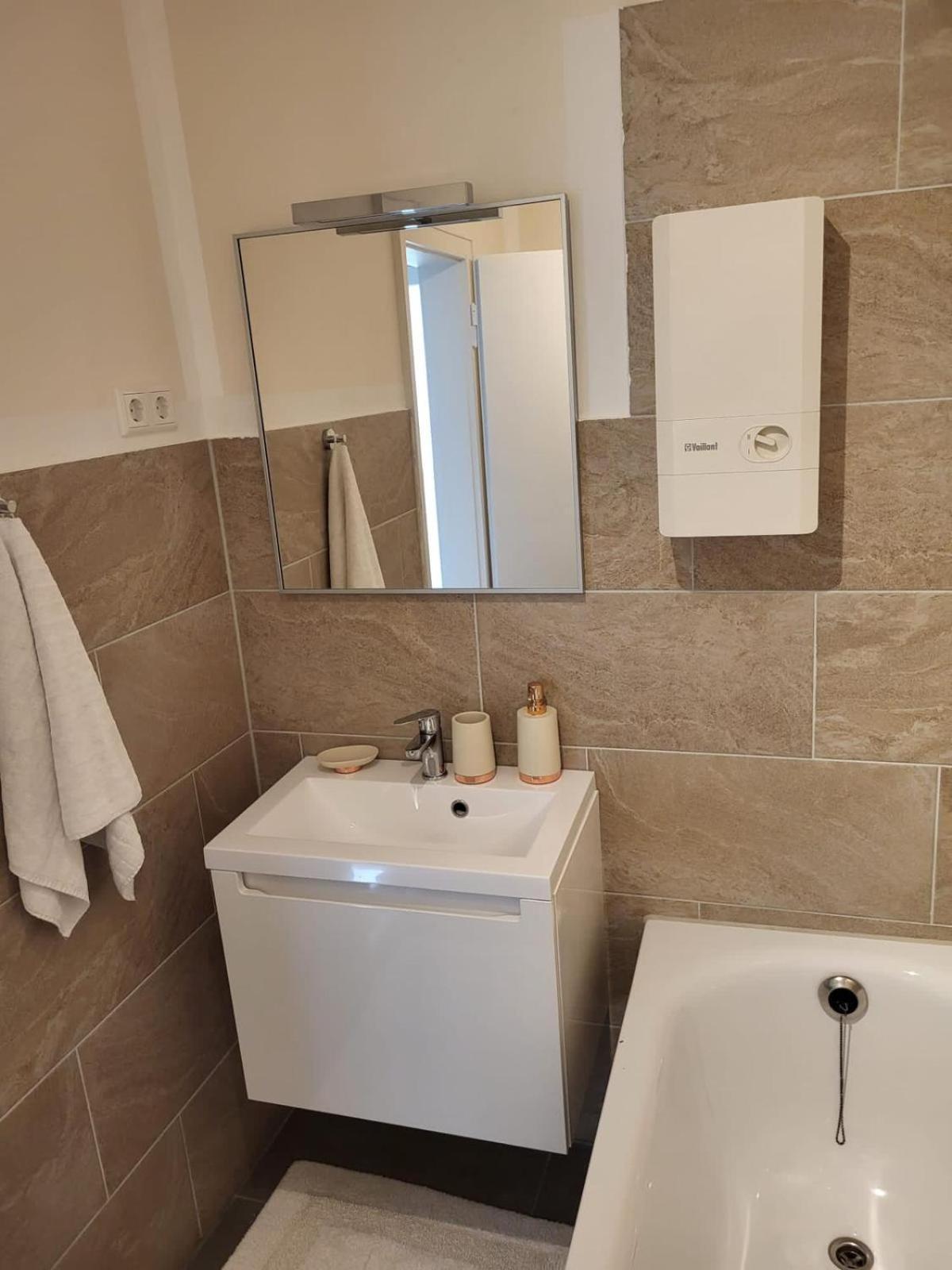 City Apartments Крефелд Екстериор снимка